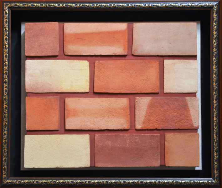 استند کد A ، دارای 7 رنگ متنوع از کد 102 الی 108 